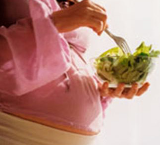 Embarazo: Nutrición adecuada para prevenir las caries