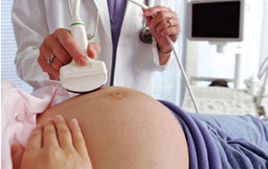 El ultrasonido registra el crecimiento del feto durante el embarazo