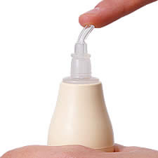 Las perillas de goma blanda se utilizan para extraer las secreciones en el bebé