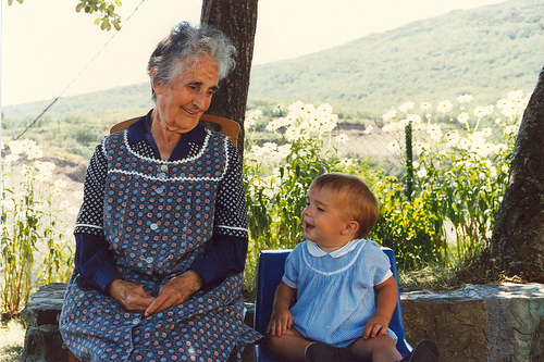 ABUELA Y BEBE