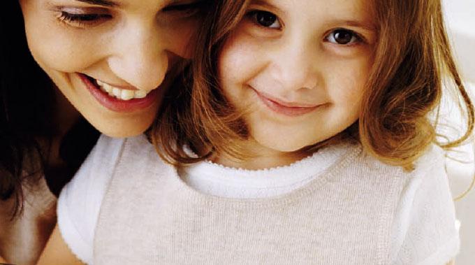 Niña y mama