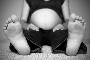 Los pies hinchados durante el embarazo