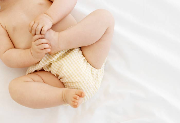 ¿Cómo cambiar a un bebé recién nacido?
