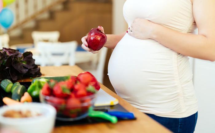 12 Frutas recomendadas en el embarazo