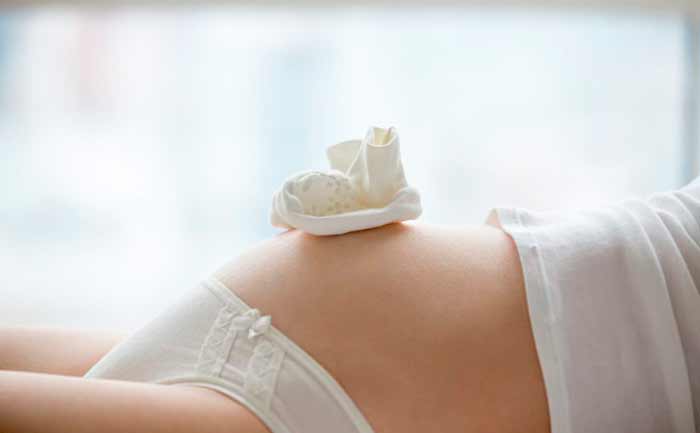 Agujetas en la barriga durante el primer mes de embarazo