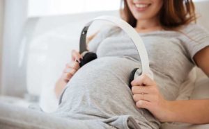 5 razones por las que el ruido fuerte puede afectar al bebé en el embarazo
