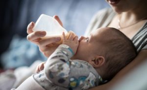 ¿Qué es la lactancia materna diferida?