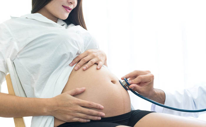Cómo tratar la otitis en la embarazada