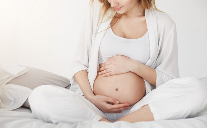 ¿Es malo cruzar las piernas en el embarazo?