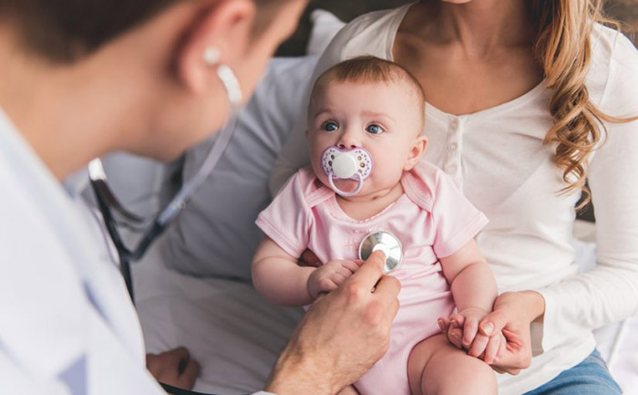 ¿Qué preguntar al pediatra en la primera consulta?