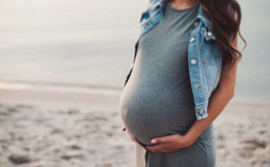 9 Trucos para elegir los vestidos durante el embarazo y acertar