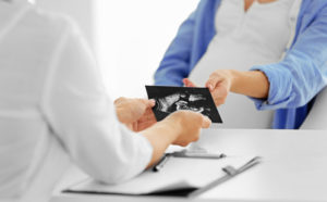 Hablemos del examen pélvico durante el embarazo
