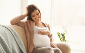 7 Beneficios del parto a término que debes conocer