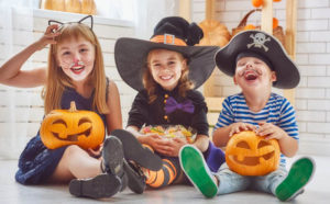 Ideas para celebrar Halloween con los niños sin salir de casa